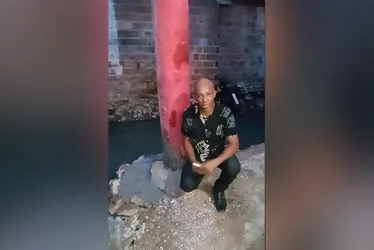 Imagem ilustrativa da imagem Governo inicia retirada de entulhos de canal de Santo Amaro