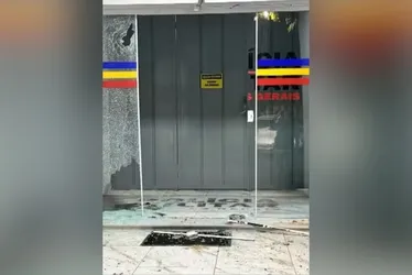 Imagem ilustrativa da imagem Grupo armado ataca agência bancária e quartel em Minas Gerais