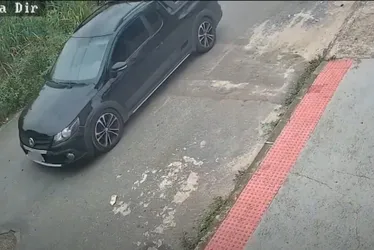 Imagem ilustrativa da imagem Homem é acusado de assediar mulheres ao aparecer sem roupa em carro na Serra