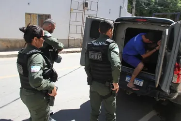 Imagem ilustrativa da imagem Homem é condenado a 15 anos de prisão após tentar matar vizinho a facadas no ES