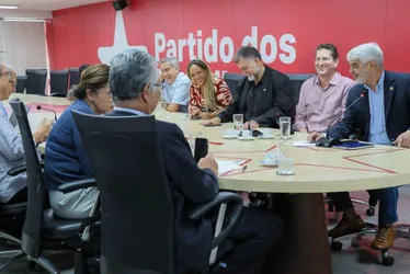 Imagem ilustrativa da imagem Humberto Costa assume PT nacional com desafio de consolidar a base aliada para 2026