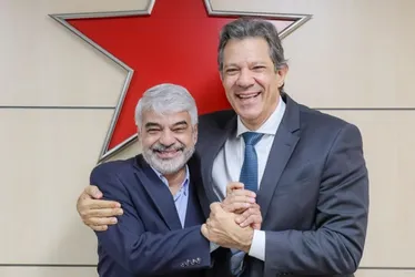 Imagem ilustrativa da imagem Humberto Costa assume PT nacional com desafio de consolidar a base aliada para 2026