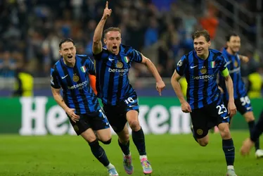 Imagem ilustrativa da imagem Inter vira sobre o Barcelona na prorrogação e se garante na final da Champions
