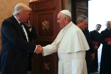 Imagem ilustrativa da imagem Líderes mundiais lamentam morte do Papa Francisco; veja repercussão