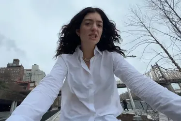Imagem ilustrativa da imagem Lorde lança 'What Was That', primeiro single em quatro anos