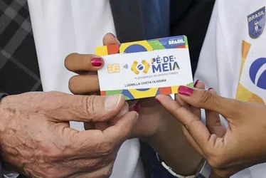 Imagem ilustrativa da imagem Lula anuncia parcela do Pé-de-Meia e ampliação do Farmácia Popular