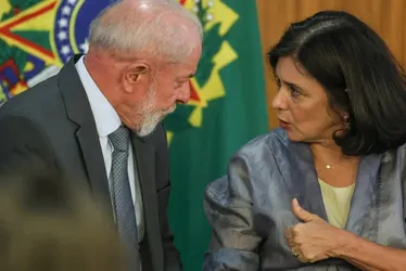 Imagem ilustrativa da imagem Lula demite Nísia, confirma Padilha na Saúde e dá início a reforma ministerial
