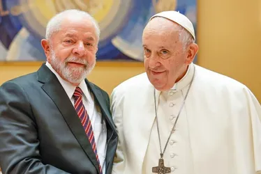 Imagem ilustrativa da imagem Lula marca missa no Alvorada pela saúde do papa Francisco