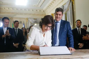 Imagem ilustrativa da imagem “Manuca encontra uma casa arrumada”, diz Priscila Krause na posse de secretário