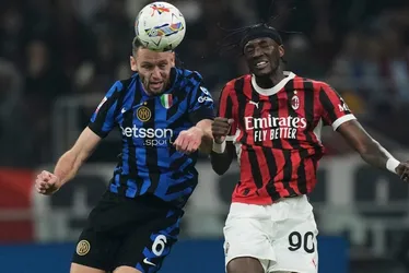 Imagem ilustrativa da imagem Milan e Inter fazem jogão e empatam no primeiro jogo da semifinal da Copa da Itália