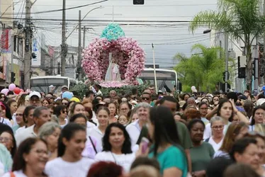 Imagem ilustrativa da imagem Missas e show do Padre Reginaldo Manzotti nesta segunda-feira (28)