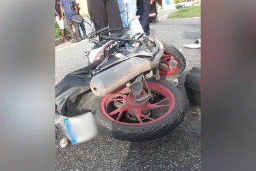 Imagem ilustrativa da imagem Motociclista morre em acidente com caminhão na Rodovia do Contorno