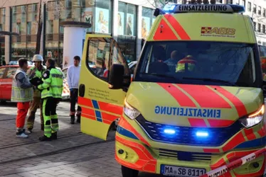 Imagem ilustrativa da imagem Motorista atropela multidão em cidade na Alemanha e mata duas pessoas