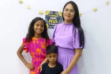 Imagem ilustrativa da imagem Só peço justiça, diz mãe que perdeu 2 filhos após comerem ovo de Páscoa envenenado