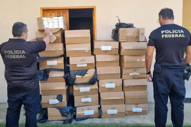 Imagem ilustrativa da imagem PF bloqueia R$5 milhões de rede criminosa de contrabando de cigarro no ES