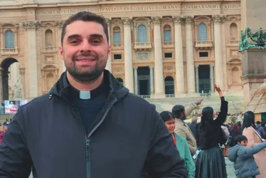 Imagem ilustrativa da imagem Padre capixaba vai participar da despedida do Papa no Vaticano