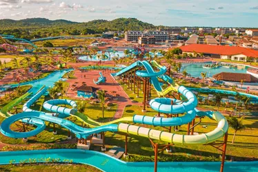 Imagem ilustrativa da imagem Parque aquático Acquaventura é inaugurado na Praia dos Carneiros, em Tamandaré