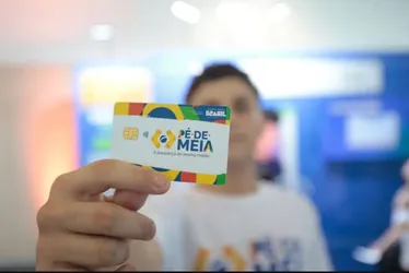 Imagem ilustrativa da imagem Pé-de-Meia: alunos nascidos em novembro e dezembro recebem 1ª parcela