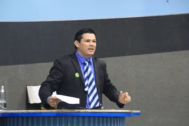 Imagem ilustrativa da imagem Pedida suspensão do mandato de Gilvan