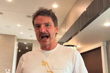 Imagem ilustrativa da imagem Pedro Pascal critica J.K. Rowling por declarações transfóbicas