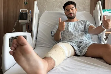 Imagem ilustrativa da imagem Pedro Sampaio passa por cirurgia para corrigir lesão no joelho