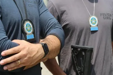 Imagem ilustrativa da imagem Polícia prende trio suspeito de planejar morte de morador de rua