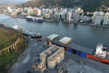 Imagem ilustrativa da imagem Porto em Aracruz já em dragagem