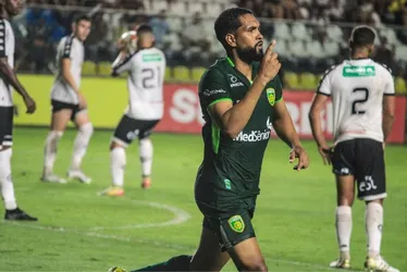 Imagem ilustrativa da imagem Porto Vitória contrata meia e prepara anúncio de ex-Fluminense