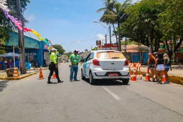 Imagem ilustrativa da imagem Prefeitura de Olinda começa a retirar bloqueios de trânsito do Carnaval nesta terça