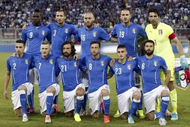 Imagem ilustrativa da imagem Quais seleções não usam as cores da sua bandeira na camisa? Veja lista