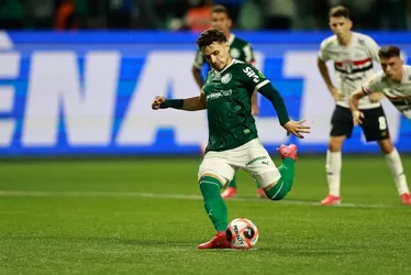Imagem ilustrativa da imagem Raphael Veiga destaca poder defensivo do Palmeiras contra o São Paulo: 'Soubemos sofrer'