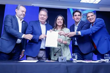 Imagem ilustrativa da imagem Raquel Lyra anuncia abertura de propostas para o Arco Metropolitano ainda neste mês