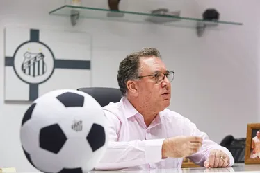 Imagem ilustrativa da imagem Santos registra déficit de R$ 105 milhões e aumento do endividamento na Série B; veja balanço