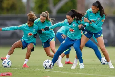 Imagem ilustrativa da imagem Seleção feminina treina nos EUA para reencontro com donas da casa