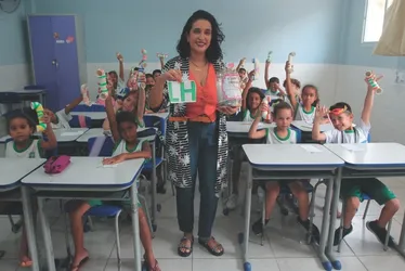 Imagem ilustrativa da imagem "Selo de ouro" para alfabetização em escolas de Vitória, Cariacica e Viana