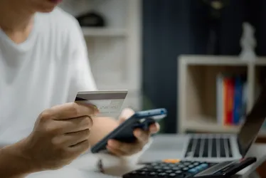 Imagem ilustrativa da imagem Trabalhadores podem pedir novo consignado direto com bancos a partir desta sexta