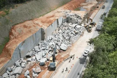 Imagem ilustrativa da imagem Trecho da BR-101 na Serra será totalmente interditado nesta quarta e quinta