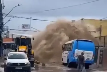 Imagem ilustrativa da imagem Três bairros da Zona Norte do Recife sem água por conta de vazamento em adutora