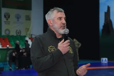 Imagem ilustrativa da imagem Tricampeão olímpico de wrestling, russo Buvaisar Saitiev morre aos 49 anos