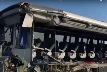 Imagem ilustrativa da imagem Veja quem são as vítimas do acidente com ônibus de universitários em SP