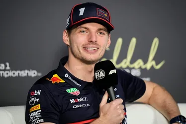 Imagem ilustrativa da imagem Verstappen minimiza especulações sobre seu futuro na F-1: 'Estou muito relaxado'