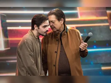 Imagem ilustrativa da imagem Faustão 'está bem', mas precisa de 'cautela e muita fisioterapia', diz filho