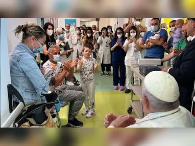 Papa Francisco  foi levado para a Policlínica Agostino Gemelli, em Roma, na última sexta-feira