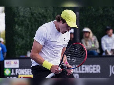 Imagem ilustrativa da imagem João Fonseca vence Nishikori, ex-número 4 do mundo, e vai à final do Challenger de Phoenix