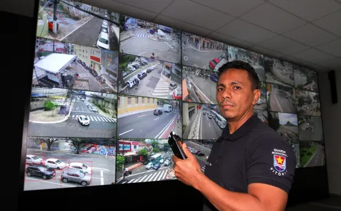 
          Imagem ilustrativa da imagem 163 câmeras vão reforçar segurança em blocos e shows
          