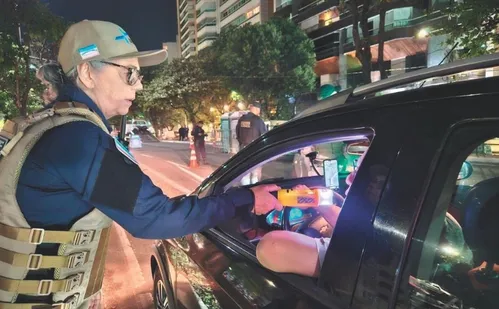 
          Imagem ilustrativa da imagem 4.800 motoristas têm carteira suspensa por recusar bafômetro
          