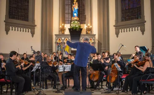 
          Imagem ilustrativa da imagem A Trupe Barroca celebra obra de Vivaldi na Igreja do Carmo
          