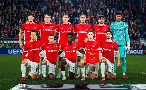 
          Imagem ilustrativa da imagem AZ vence o Tottenham na partida de ida das oitavas da Liga Europa
          