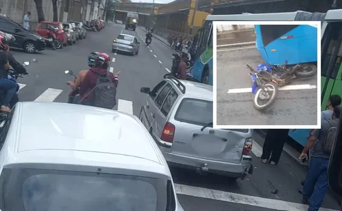 
          Imagem ilustrativa da imagem Acidente envolvendo ônibus do Transcol e moto causa lentidão no trânsito de Vitória
          