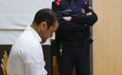 
          Imagem ilustrativa da imagem Acusação diz que nova sentença de Alves é 'retrocesso' e promete recurso
          